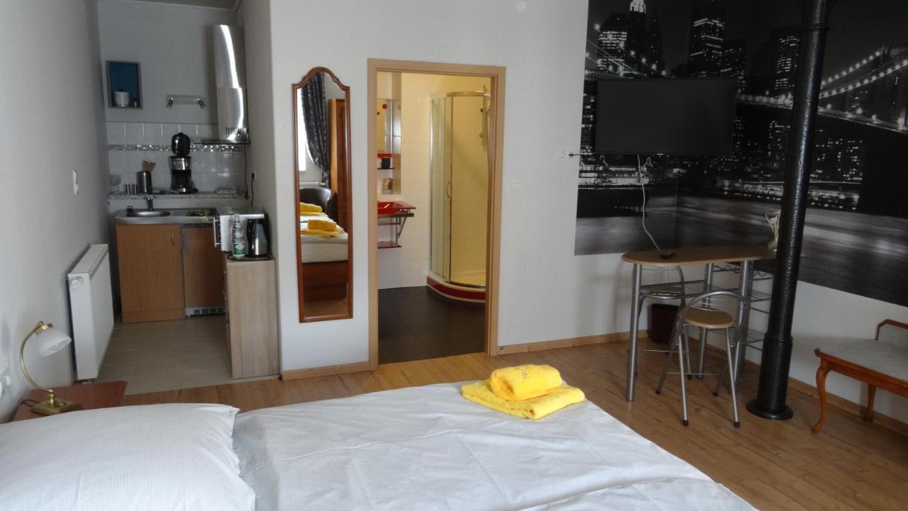 Pension Und Gaestehaus Paffrath Grossbrembach Dış mekan fotoğraf